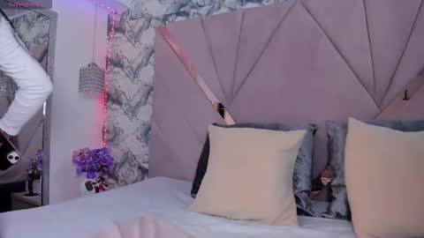 Angeline Lara online show from February 13, 1:24 pm