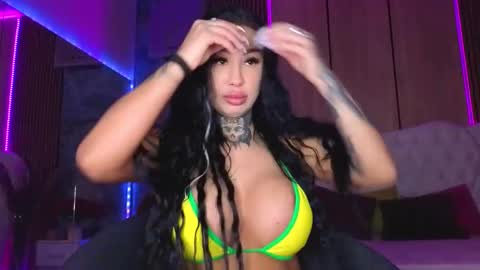 angellys online show from February 12, 11:01 am