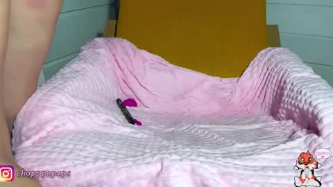 Snapshot of angelok_ chatting on March 8, 5:25 am My name is Ena. You will make me very happy if you subscribe. Love you  online show from March 8, 5:25 am