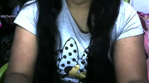 Snapshot of angelpriya555 chatting on December 19, 6:12 pm angelpriya555 online show from December 19, 6:12 pm