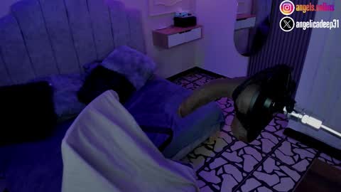 ANGELS online show from November 29, 9:30 pm