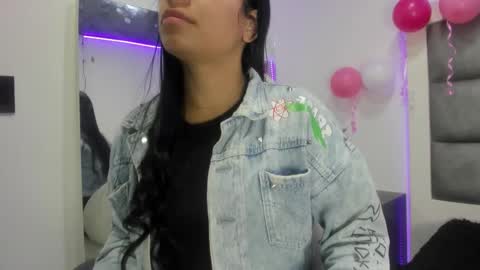 angely_js online show from November 1, 1:04 pm