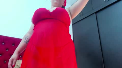 anggie online show from December 1, 7:05 pm