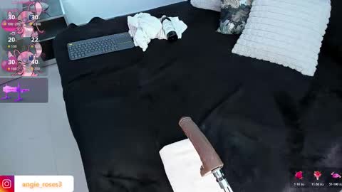 angiee roses online show from October 31, 2:35 am