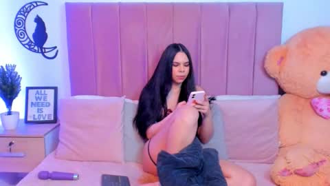 Snapshot of angiegriffin chatting on September 24, 8:24 am Milo ---- online show from September 24, 8:24 am