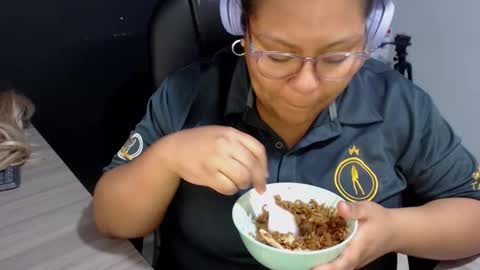 angy online show from December 3, 10:45 pm