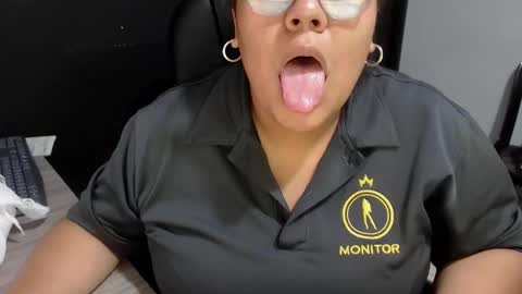 angy online show from October 18, 11:39 pm