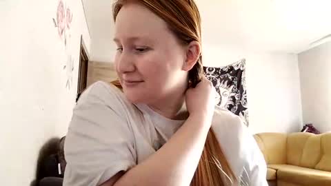 Snapshot of anika_lipps chatting on September 23, 2:37 pm Anika online show from September 23, 2:37 pm