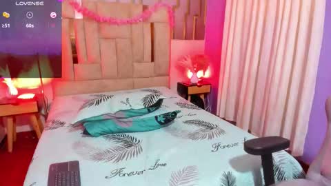 anisha_zambrano online show from November 21, 4:53 pm