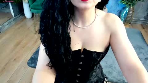 Snapshot of anissia_teaser chatting on February 19, 4:23 am anissia teaser online show from February 19, 4:23 am