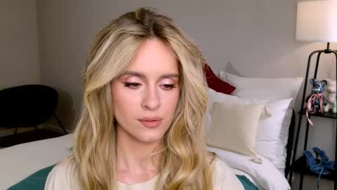 Anita online show from November 22, 9:50 pm