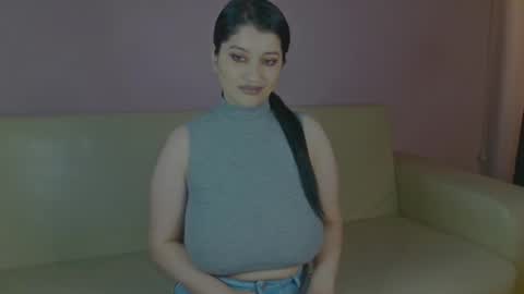 Anitta online show from April 12, 4:32 pm