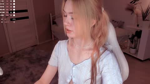 Anna online show from December 22, 10:58 pm