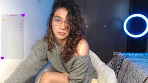 Snapshot of anna_dlove_cam chatting on February 18, 2:59 pm Anna online show from February 18, 2:59 pm