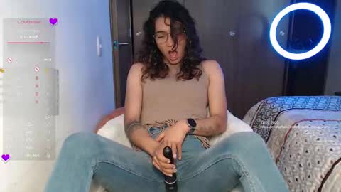 Snapshot of anna_dlove_cam chatting on February 20, 3:52 pm Anna online show from February 20, 3:52 pm