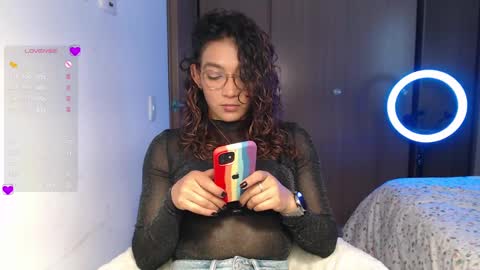Snapshot of anna_dlove_cam chatting on February 4, 2:53 pm Anna online show from February 4, 2:53 pm