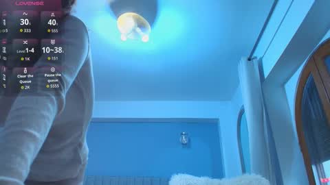 Anna online show from November 17, 7:09 am