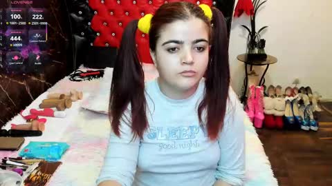 Snapshot of anna_lwice chatting on February 14, 8:52 am Ana   online show from February 14, 8:52 am