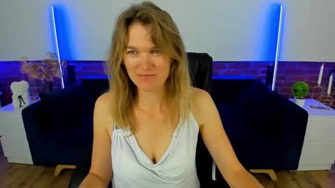 Annabel online show from September 28, 5:58 am
