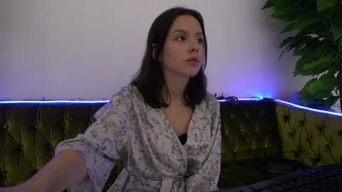 Anna online show from January 25, 9:35 pm