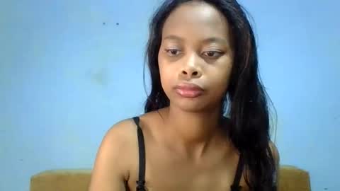 annah361037 online show from June 7, 4:52 am