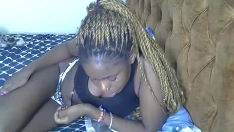 annahbellapretty online show from January 11, 12:48 am