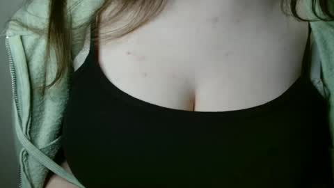 Bella online show from February 11, 4:30 pm