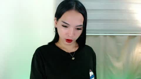 vanessa online show from December 2, 1:24 pm