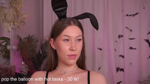  Anna  online show from October 31, 7:12 am