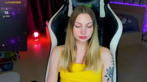 Annie online show from October 19, 10:23 pm