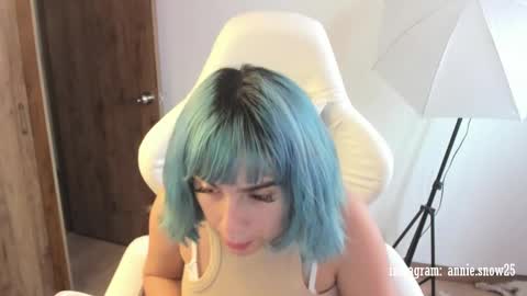 JEANNE no olvides seguirme dont forget follow me  uu online show from February 2, 7:04 pm