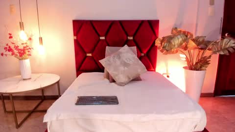 Annie Bluee online show from June 5, 12:33 pm