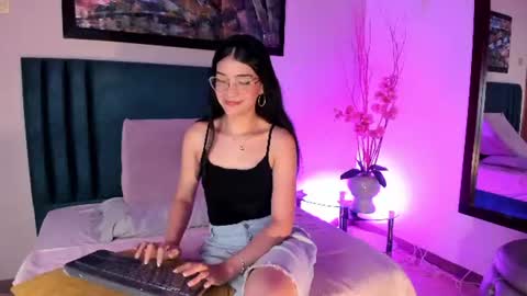 Annie Bluee online show from June 23, 1:09 pm