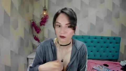 Annie online show from November 10, 4:35 pm