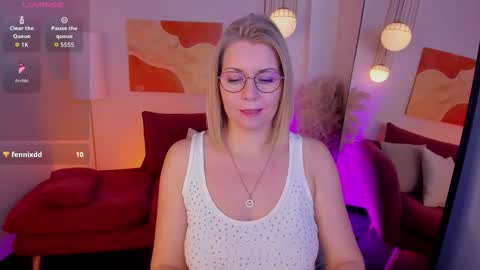 Annie online show from November 14, 6:13 am