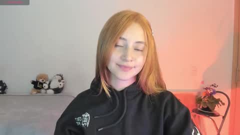 Annie online show from December 19, 4:05 am