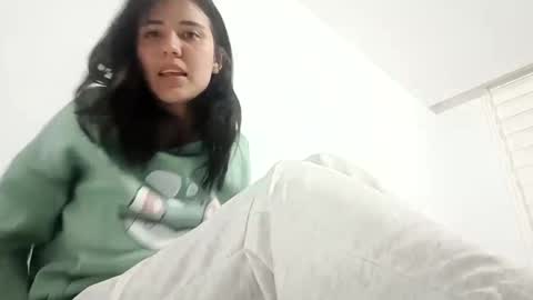 Snapshot of annrousse chatting on September 26, 3:15 am annrousse online show from September 26, 3:15 am