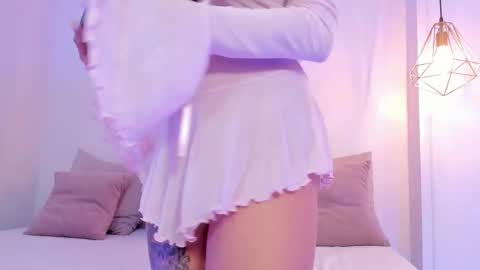 Anny  online show from November 13, 6:07 pm