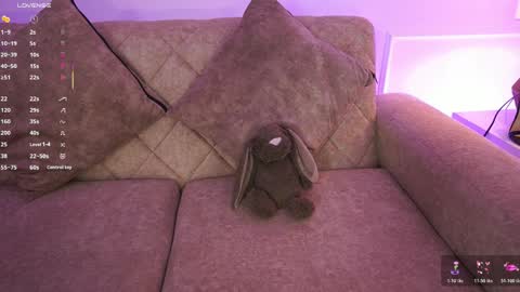 Ana online show from April 1, 11:33 am