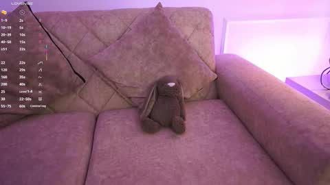 Ana online show from March 28, 1:21 pm