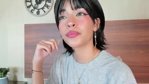 Snapshot of annykitty_ chatting on September 24, 4:11 am Anny Kitty online show from September 24, 4:11 am