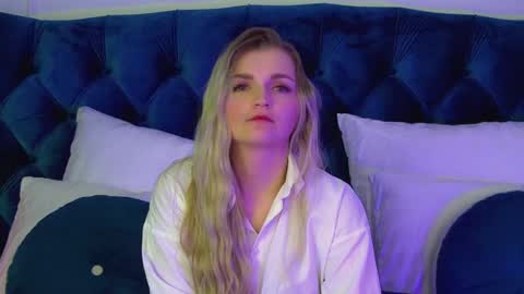 annyraii online show from February 9, 6:04 am