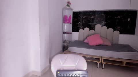 Anny online show from September 30, 8:57 pm