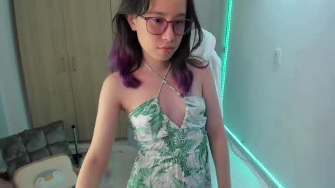Snapshot of anto_sweet18 chatting on January 24, 9:58 pm My birthday is on december 2nd surprise me with a gift from my amazonlist online show from January 24, 9:58 pm