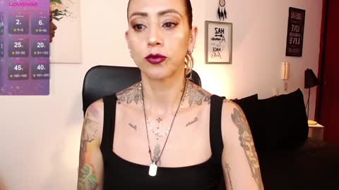 Snapshot of antoniavillamizar chatting on January 12, 11:17 am Anto online show from January 12, 11:17 am