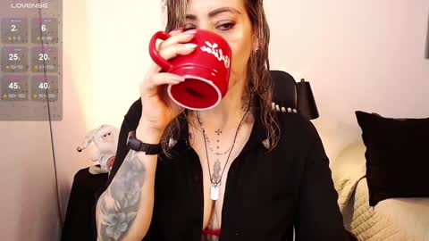 Snapshot of antoniavillamizar chatting on December 14, 9:40 am Anto online show from December 14, 9:40 am