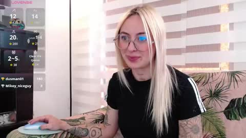 Antonia online show from May 26, 7:24 pm