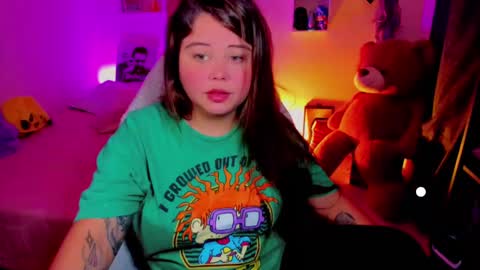   Independent model  online show from March 3, 11:34 pm