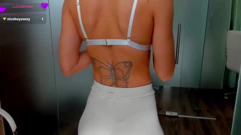 Anya online show from December 19, 3:19 pm