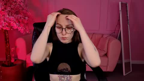 APHEX QUEEN online show from March 3, 1:04 pm